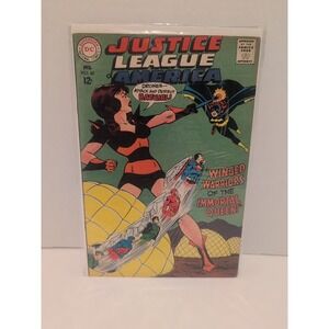 Justice League of America #60 - Early Batgirl App - Queen Bee App DC 1968